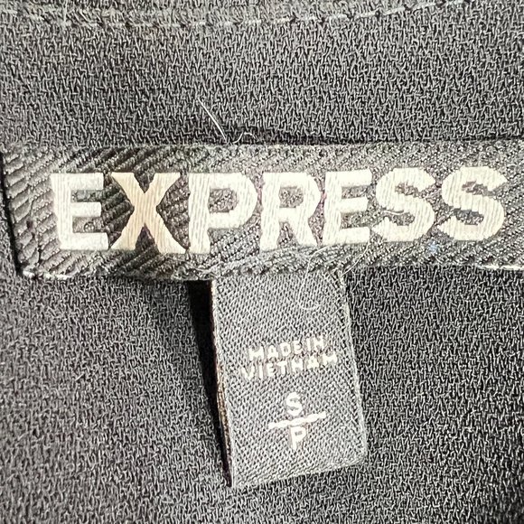 LN EXPRESS Black Blazer with Gold Hardware Size Small - Picture 3 of 9